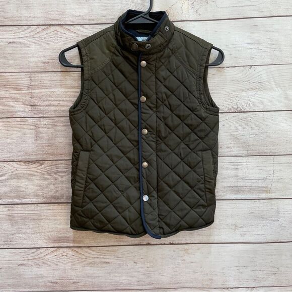 CLASS/CLUB‎ QUILTED VEST IN OLIVE GREEN - Picture 1 of 5